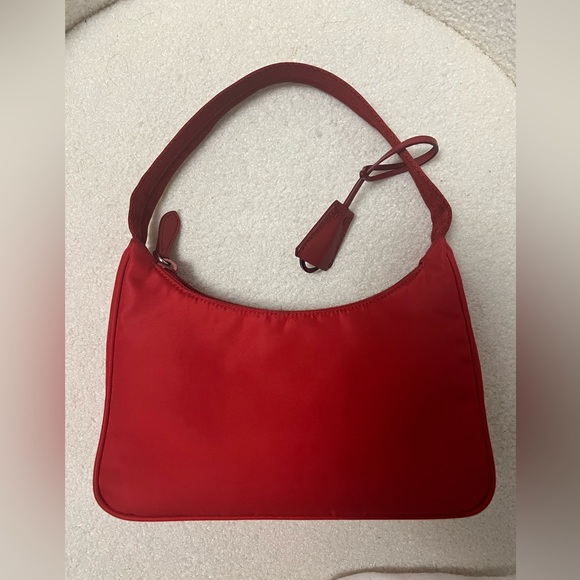 Prada Tessuto Nylon Re-Edition 2000 in Russo EXCELLENT CONDITION - Picture 3 of 9